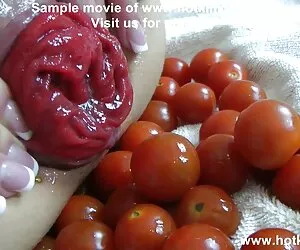 Brązowe włosy pocierają cipkę darmowe filmy starszych pan białymi koralikami
