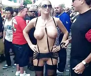 Zapędził siostrę darmowe filmy porno brat z siostrą do lasu, a potem zgwałcił.