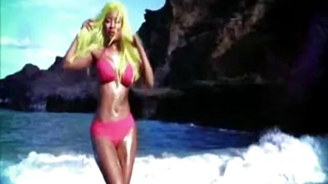 Blondynka chce zostać sex z koniem darmowe filmy modelką